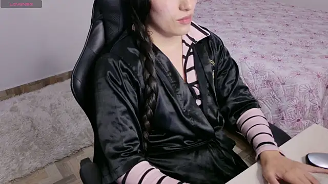 CattleyaAngel online show from May 1, 2026, 8:02 pm