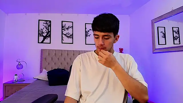 Snapshot of Axel_Draven chatting on October 10, 2025, 11:09 am Axel Draven online show from October 10, 2025, 11:09 am