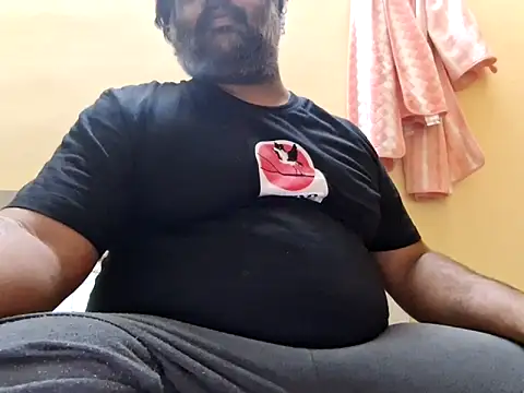 Snapshot of BigShowXxXx@xh chatting on May 28, 2026, 6:05 pm BigShowXxXxxh online show from May 28, 2026, 6:05 pm