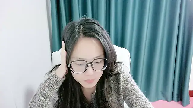 guai00 online show from November 6, 2025, 6:03 am