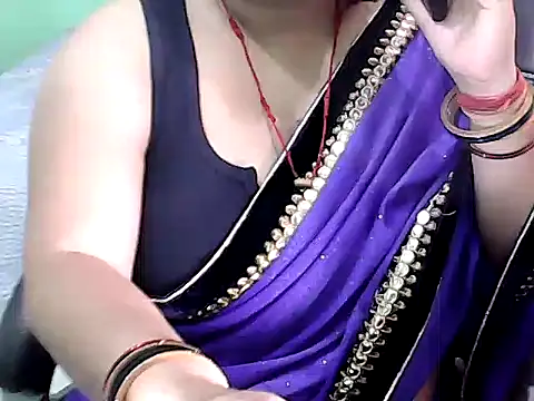 BABITA KUMARII online show from April 24, 2026, 4:53 pm