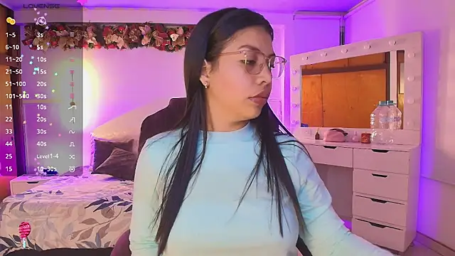 kloe28 online show from January 8, 2026, 3:42 am