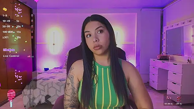 Snapshot of kloe28 chatting on June 3, 2026, 3:42 am kloe28 online show from June 3, 2026, 3:42 am