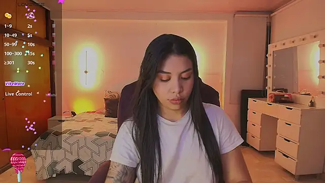 Snapshot of kloe28 chatting on June 15, 2026, 3:42 am kloe28 online show from June 15, 2026, 3:42 am
