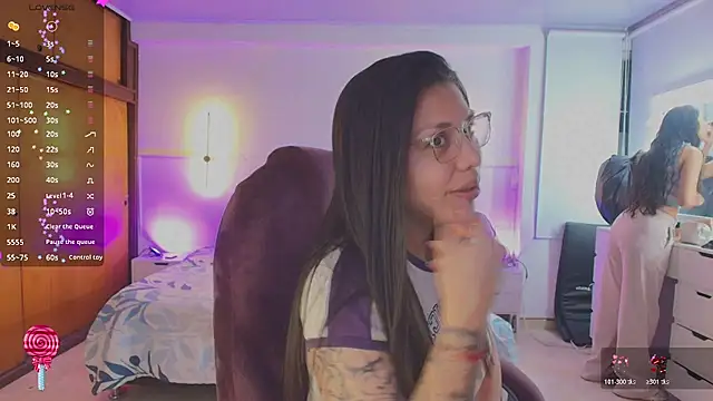 kloe28 online show from July 22, 2026, 3:53 am