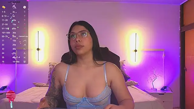 kloe28 online show from August 3, 2026, 4:00 am