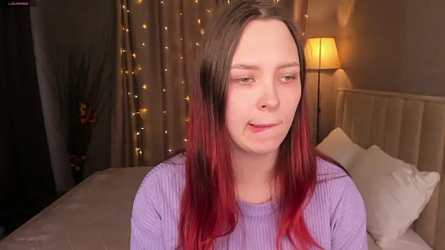 Monica  Queen online show from March 18, 2026, 5:32 am