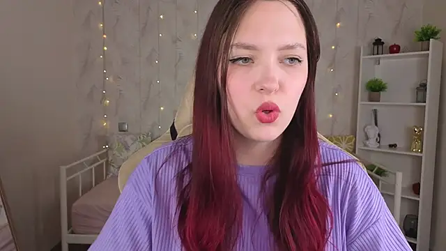 Snapshot of Monica__Queen chatting on May 16, 2026, 5:37 am Monica Queen online show from May 16, 2026, 5:37 am