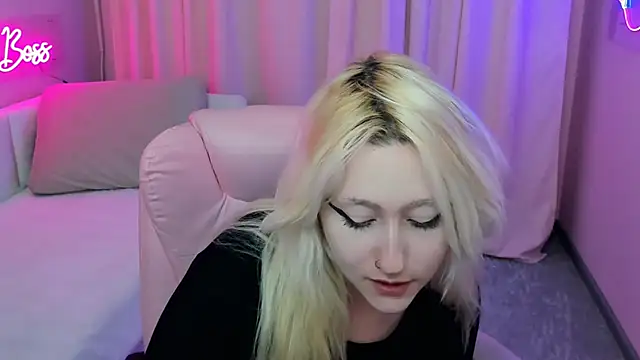 Snapshot of JuliaSharkk chatting on September 24, 2025, 3:37 pm JuliaSharkk online show from September 24, 2025, 3:37 pm