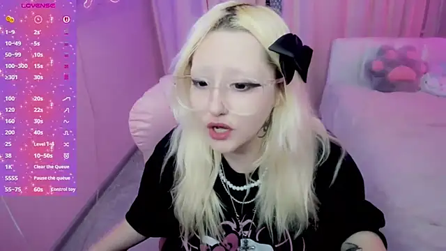 Snapshot of JuliaSharkk chatting on November 20, 2025, 9:47 pm JuliaSharkk online show from November 20, 2025, 9:47 pm