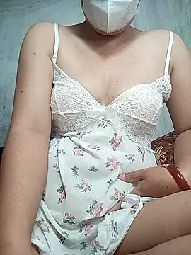 JinjinLy online show from October 29, 2025, 1:13 pm