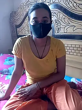 Snapshot of Love_Queen11 chatting on September 24, 2025, 9:01 am Love Queen11 online show from September 24, 2025, 9:01 am