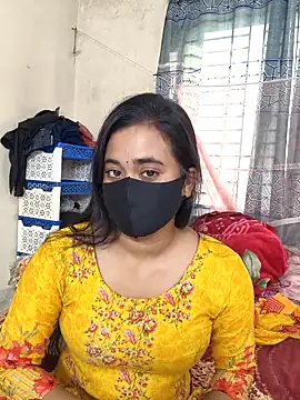 Snapshot of Love_Queen11 chatting on December 16, 2025, 8:19 am Love Queen11 online show from December 16, 2025, 8:19 am