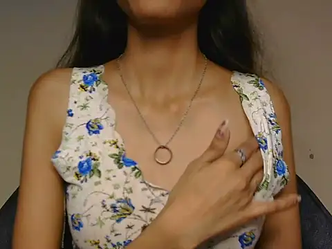 Snapshot of Tanvi-20 chatting on November 20, 2025, 9:42 am Tanvi-20 online show from November 20, 2025, 9:42 am