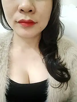 Girl Shy2000 online show from January 11, 2026, 12:32 pm