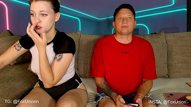 Snapshot of Crystal_Neko chatting on July 19, 2026, 7:17 pm Crystal Neko online show from July 19, 2026, 7:17 pm