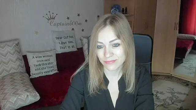 Snapshot of Tiffany_Bates chatting on October 11, 2025, 4:01 am Tiffany Bates online show from October 11, 2025, 4:01 am