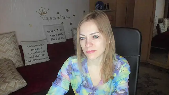 Snapshot of Tiffany_Bates chatting on October 26, 2025, 3:34 am Tiffany Bates online show from October 26, 2025, 3:34 am