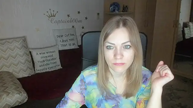 Snapshot of Tiffany_Bates chatting on November 22, 2025, 3:38 am Tiffany Bates online show from November 22, 2025, 3:38 am