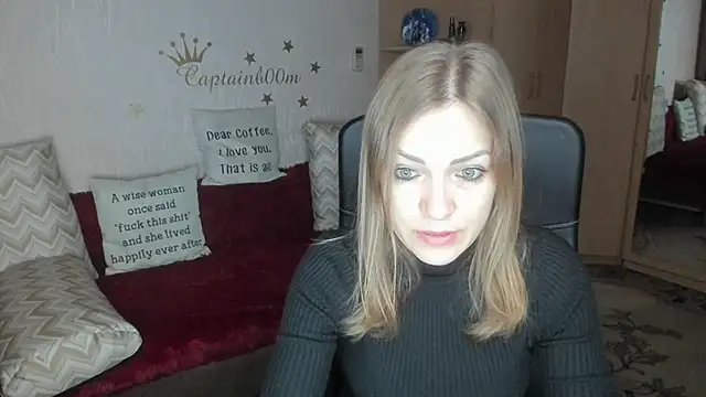 Snapshot of Tiffany_Bates chatting on November 25, 2025, 3:17 am Tiffany Bates online show from November 25, 2025, 3:17 am