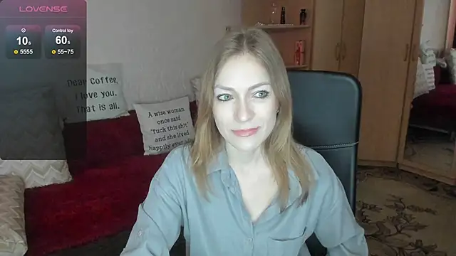 Snapshot of Tiffany_Bates chatting on May 3, 2026, 9:04 am Tiffany Bates online show from May 3, 2026, 9:04 am