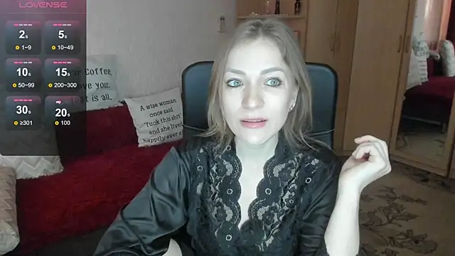 Snapshot of Tiffany_Bates chatting on May 14, 2026, 2:51 am Tiffany Bates online show from May 14, 2026, 2:51 am