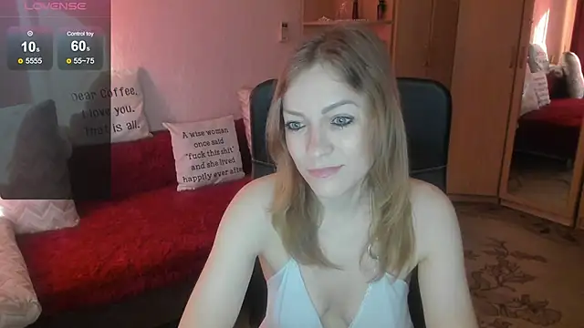 Snapshot of Tiffany_Bates chatting on June 10, 2026, 3:29 am Tiffany Bates online show from June 10, 2026, 3:29 am