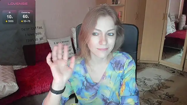 Snapshot of Tiffany_Bates chatting on July 11, 2026, 9:45 am Tiffany Bates online show from July 11, 2026, 9:45 am