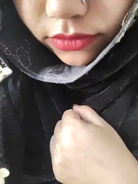 Miss Rose   online show from February 16, 2026, 6:09 am