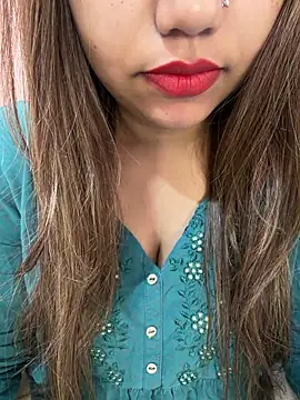 Snapshot of Miss_Rose__ chatting on May 21, 2026, 5:36 am Miss Rose online show from May 21, 2026, 5:36 am