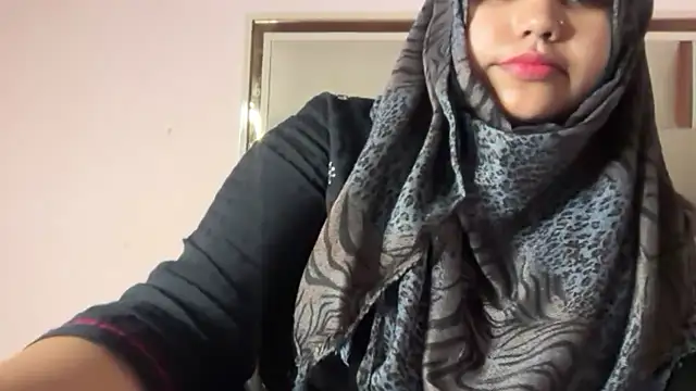 Snapshot of Miss_Rose__ chatting on June 18, 2026, 9:14 am Miss Rose online show from June 18, 2026, 9:14 am
