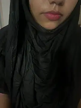 Snapshot of Miss_Rose__ chatting on July 6, 2026, 8:11 am Miss Rose online show from July 6, 2026, 8:11 am