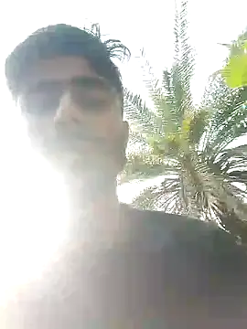 Snapshot of LesserUpset chatting on November 26, 2025, 4:35 am LesserUpset online show from November 26, 2025, 4:35 am