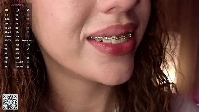 KeilaJeschon online show from November 30, 2025, 4:05 am