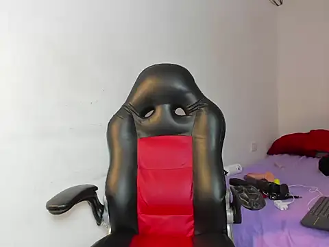 Snapshot of vanelope_smith chatting on October 3, 2025, 10:51 pm vanelope smith online show from October 3, 2025, 10:51 pm