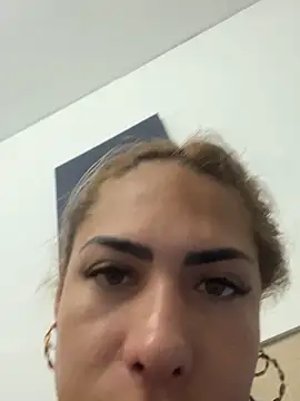 Naomi24herr online show from September 27, 2025, 1:43 am