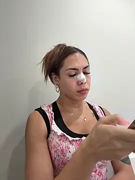 Naomi24herr online show from February 25, 2026, 6:50 pm