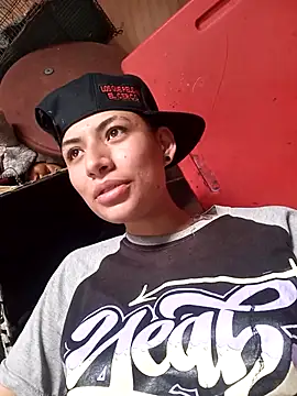 Snapshot of Owen_tomboy chatting on September 28, 2025, 6:46 pm Owen tomboy online show from September 28, 2025, 6:46 pm