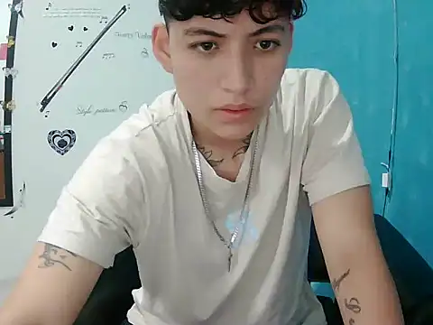 Snapshot of Owen_tomboy chatting on November 21, 2025, 4:16 pm Owen tomboy online show from November 21, 2025, 4:16 pm