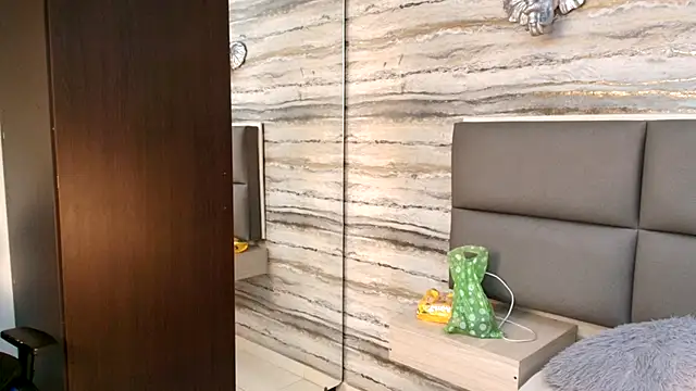 Lovers 21 online show from November 28, 2025, 3:53 am