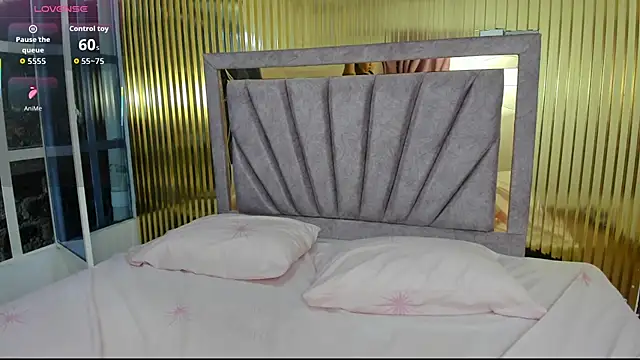 Snapshot of Amyra_Rasi chatting on October 1, 2025, 7:31 pm Amyra Rasi online show from October 1, 2025, 7:31 pm