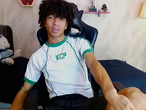 Snapshot of xion_ez chatting on October 11, 2025, 8:18 pm xion ez online show from October 11, 2025, 8:18 pm