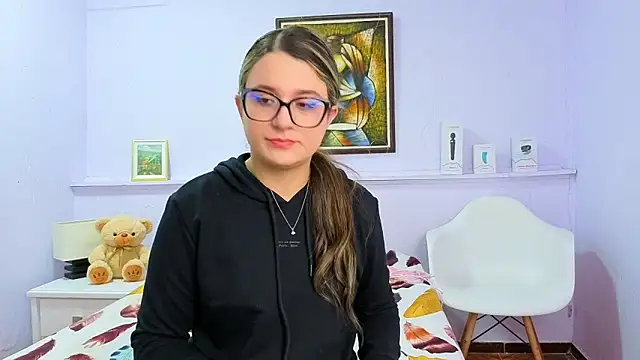 katiaa lovv online show from October 17, 2025, 11:57 am