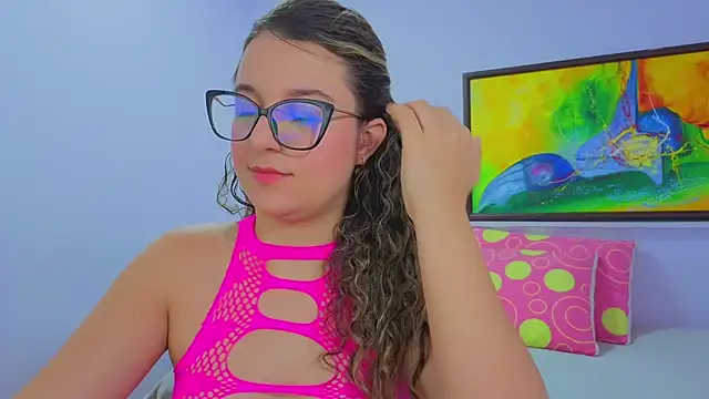 Snapshot of katiaa_lovv chatting on June 9, 2026, 12:06 pm katiaa lovv online show from June 9, 2026, 12:06 pm
