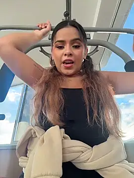 Snapshot of itsdanividarte chatting on December 4, 2025, 10:07 pm itsdanividarte online show from December 4, 2025, 10:07 pm