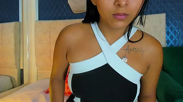 Snapshot of violett__rousee chatting on October 16, 2025, 4:19 pm violett rousee online show from October 16, 2025, 4:19 pm