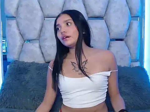 AnalyMilles online show from October 18, 2025, 10:27 am