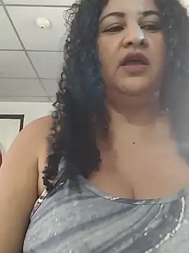 Snapshot of MEYBELLATINA chatting on October 9, 2025, 8:51 pm MEYBELLATINA online show from October 9, 2025, 8:51 pm