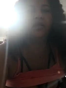 MEYBELLATINA online show from April 30, 2026, 11:42 pm