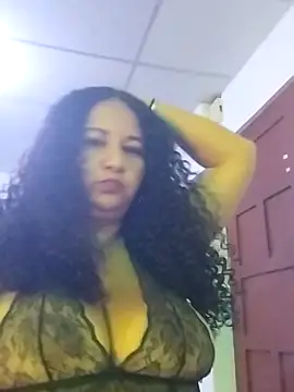 MEYBELLATINA online show from May 8, 2026, 10:37 pm